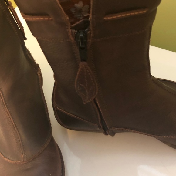 El Naturalista made in Spain brownish color with side zipper. Eco friendly. - Picture 3 of 8